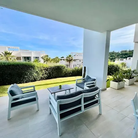 Luxury Garden Apt Pool, Sauna, Hammam, Near Golf *