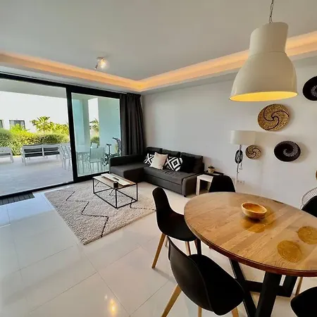 Luxury Garden Apt Pool, Sauna, Hammam, Near Golf Apartment *