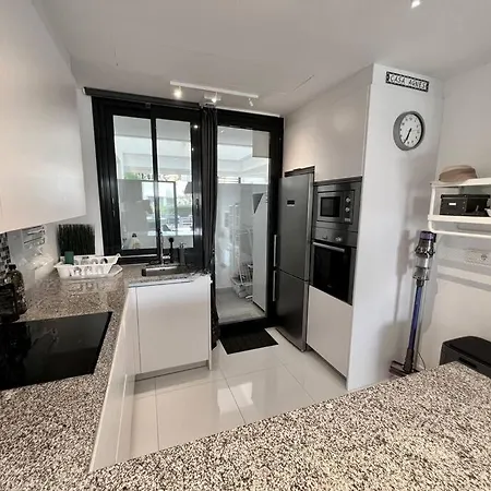 Luxury Garden Apt Pool, Sauna, Hammam, Near Golf * Estepona
