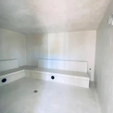 Apartment Luxury Garden Apt Pool, Sauna, Hammam, Near Golf Estepona