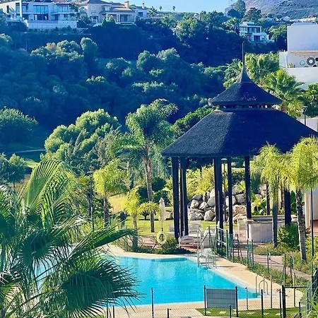 Luxury Garden Apt Pool, Sauna, Hammam, Near Golf Estepona