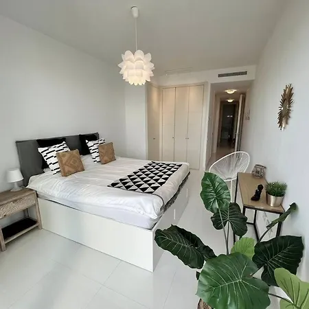 Luxury Garden Apt Pool, Sauna, Hammam, Near Golf Apartment *