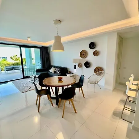Luxury Garden Apt Pool, Sauna, Hammam, Near Golf Apartment *