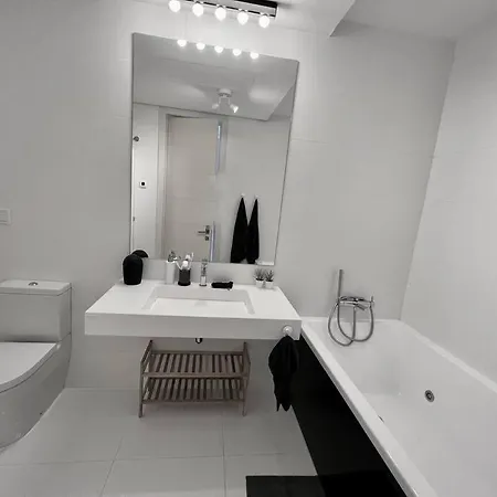 Luxury Garden Apt Pool, Sauna, Hammam, Near Golf * Estepona
